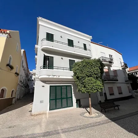 Casa Do Largo * Nazaré